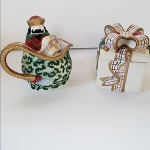 AVON Creamer & Sugar Set